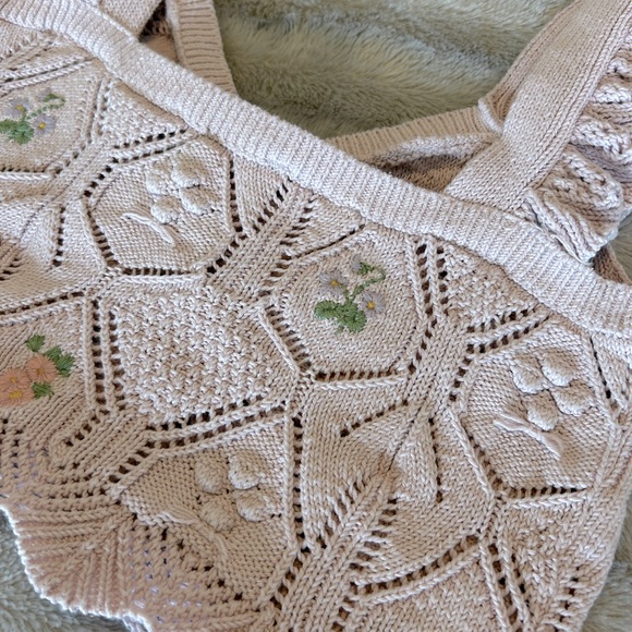 Zara Pink Crochet Crop Top with Floral Embroidery Size Medium - Picture 3 of 10